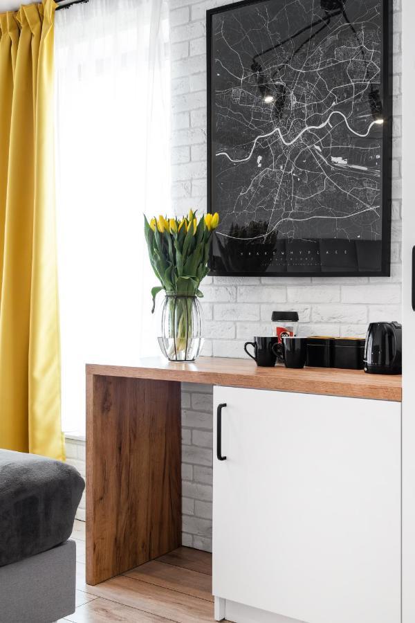 Househost Apartament: Ul. Miodowa 42/42B Krakau Buitenkant foto